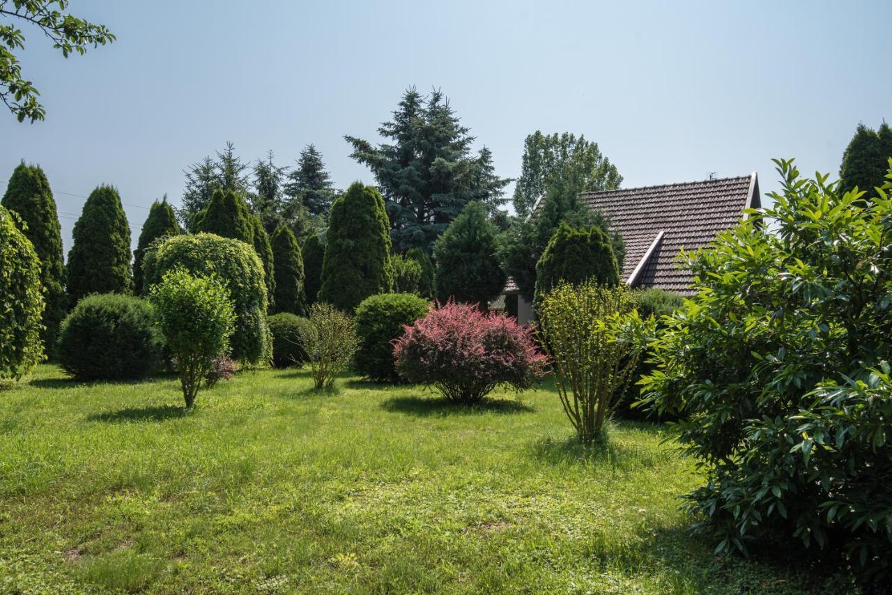 Villa Posteleki Vendeghaz-Nyugalom Szigetei Gyula Exterior foto